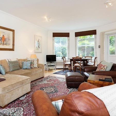Veeve - South Kensington Garden Apartment 런던 외부 사진