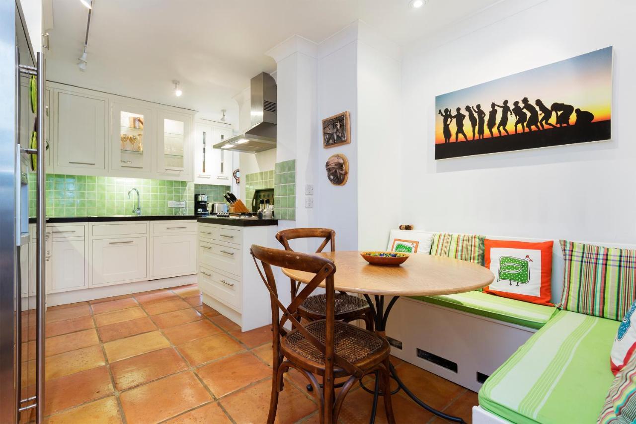 Veeve - South Kensington Garden Apartment 런던 외부 사진